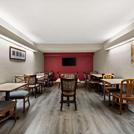 里士满伊克诺酒店 外观 照片